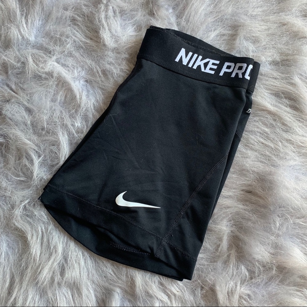 Nike Pro